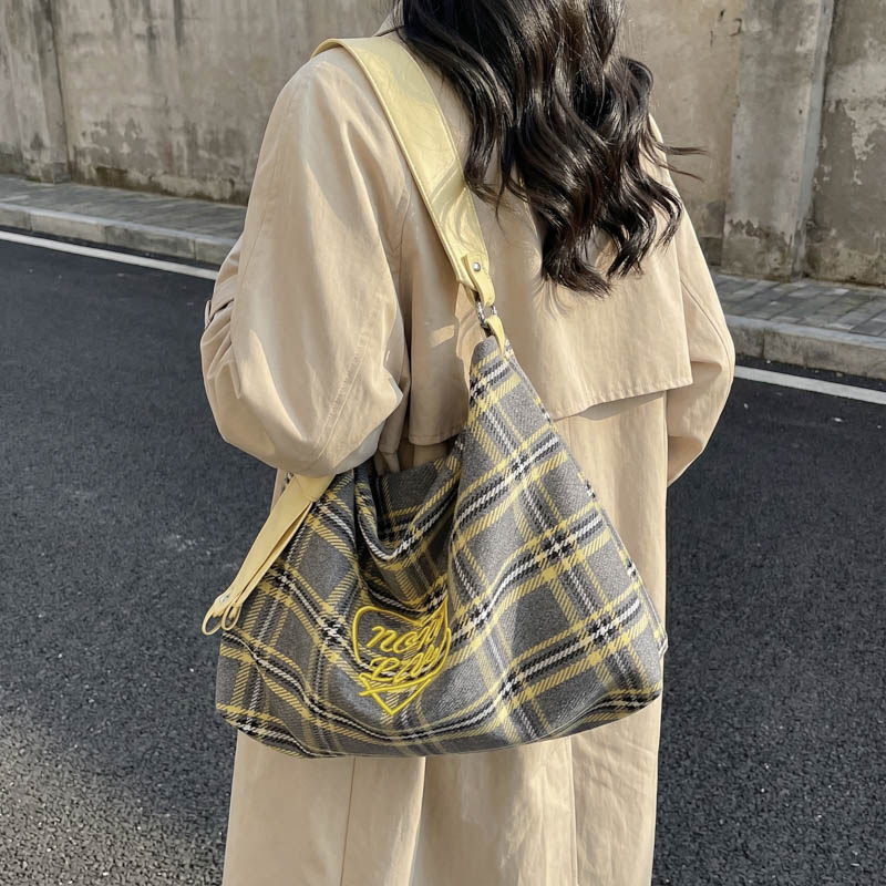 大容量格子腋下包包女2026新款甜美撞色单肩包时尚通勤慵懒托特包