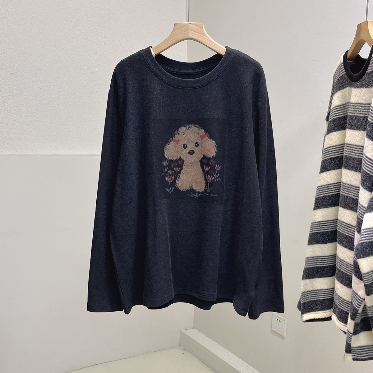 软糯亲肤双面澳绒小狗印花圆领长袖T恤女秋冬内搭宽松显瘦打底衫