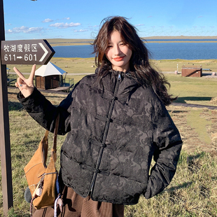 黑色提花高级感羽绒服国风盘扣复古宫廷风连帽羽绒袄加厚保暖外套