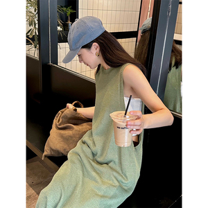 法式绿色长款慵懒松弛感连衣裙背心针织衫夏季无袖高级宽松长裙秋