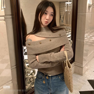 一字肩打底毛针织衫入秋穿搭2025年秋冬新款早秋上衣翻领露肩毛衣