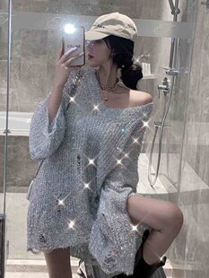 银色亮丝破洞毛衣女露肩上衣秋季新款宽松慵懒中长款针织衫秋冬早