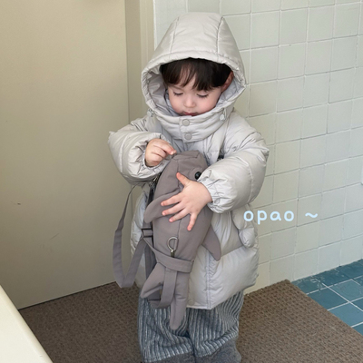 Opao 8606冬款男童灰色连帽羽绒服带包包