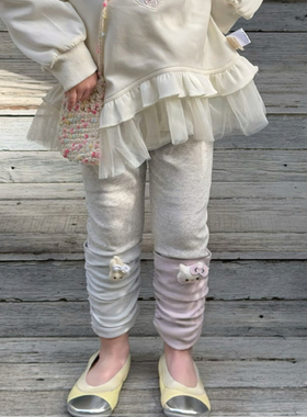 橙小七 26120女童2026春款灰色拼色kitty刺绣袜套打底裤