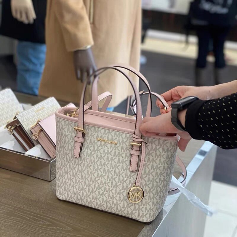 【正品保障】mk女包菜篮子手提斜挎真皮百搭简约休闲百搭