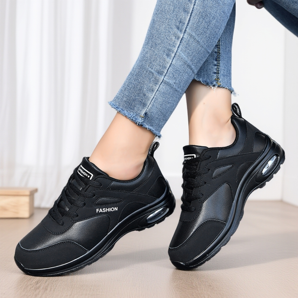 妈妈运动鞋冬季加绒女士旅游鞋黑色中老年软底平底新款春秋休闲鞋