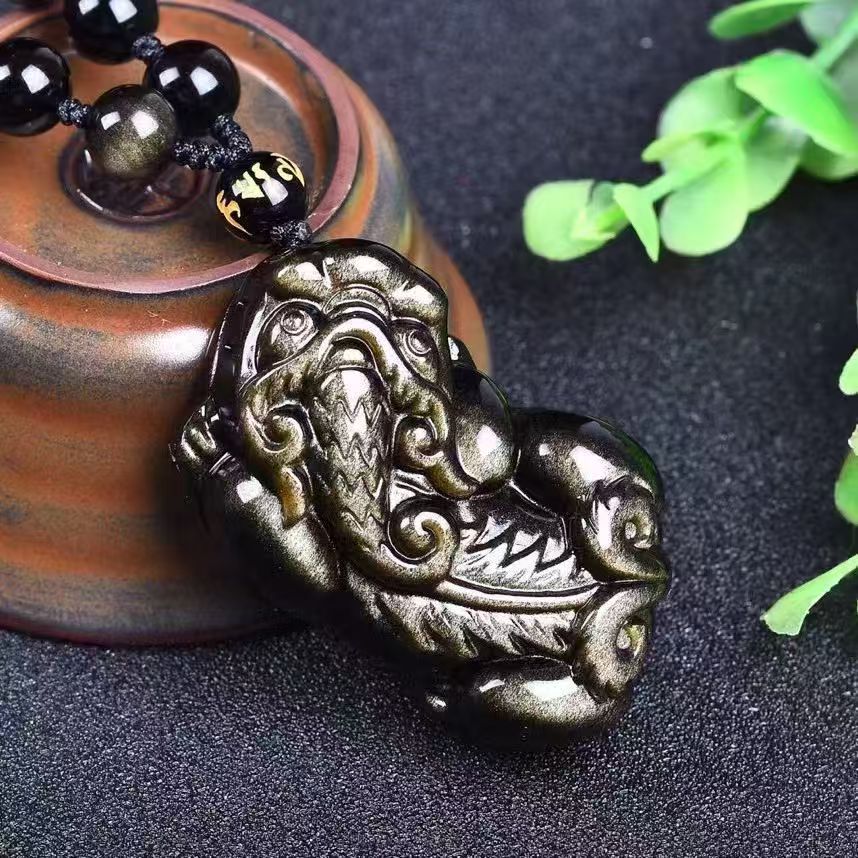 手工雕刻金曜石貔貅吊坠本命年礼