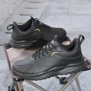 全黑色加绒运动鞋男士秋冬季保暖棉鞋皮面防水防滑不累脚工作鞋子