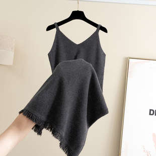 V领针织吊带背心连衣裙女2024秋冬新款中长款修身内搭打底毛衣裙