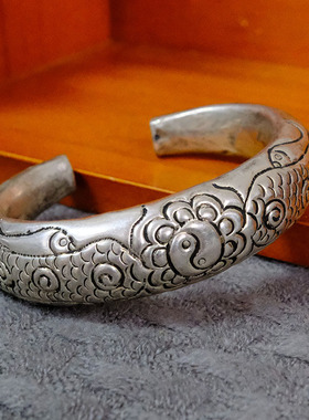 手工錾刻民族风手镯镂空