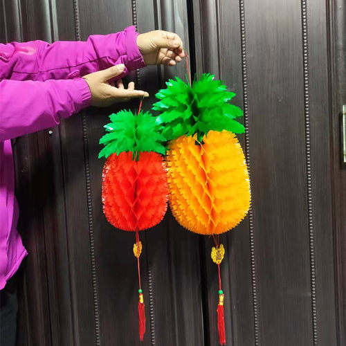 黄梨菠萝黄色塑料纸红色灯笼