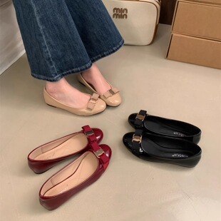 法式气质漆皮黑色小皮鞋温柔风平底浅口单鞋通勤蝴蝶结芭蕾女鞋