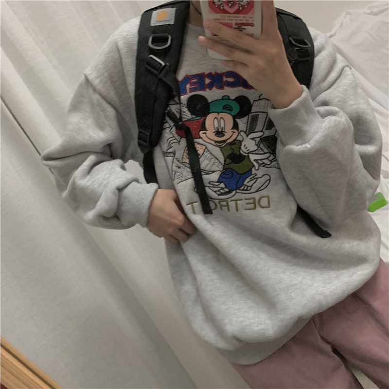 Real shot ~ childish style girl retro antique heavy industry embroidery Mickey Pullover Sweater Top Korea cute