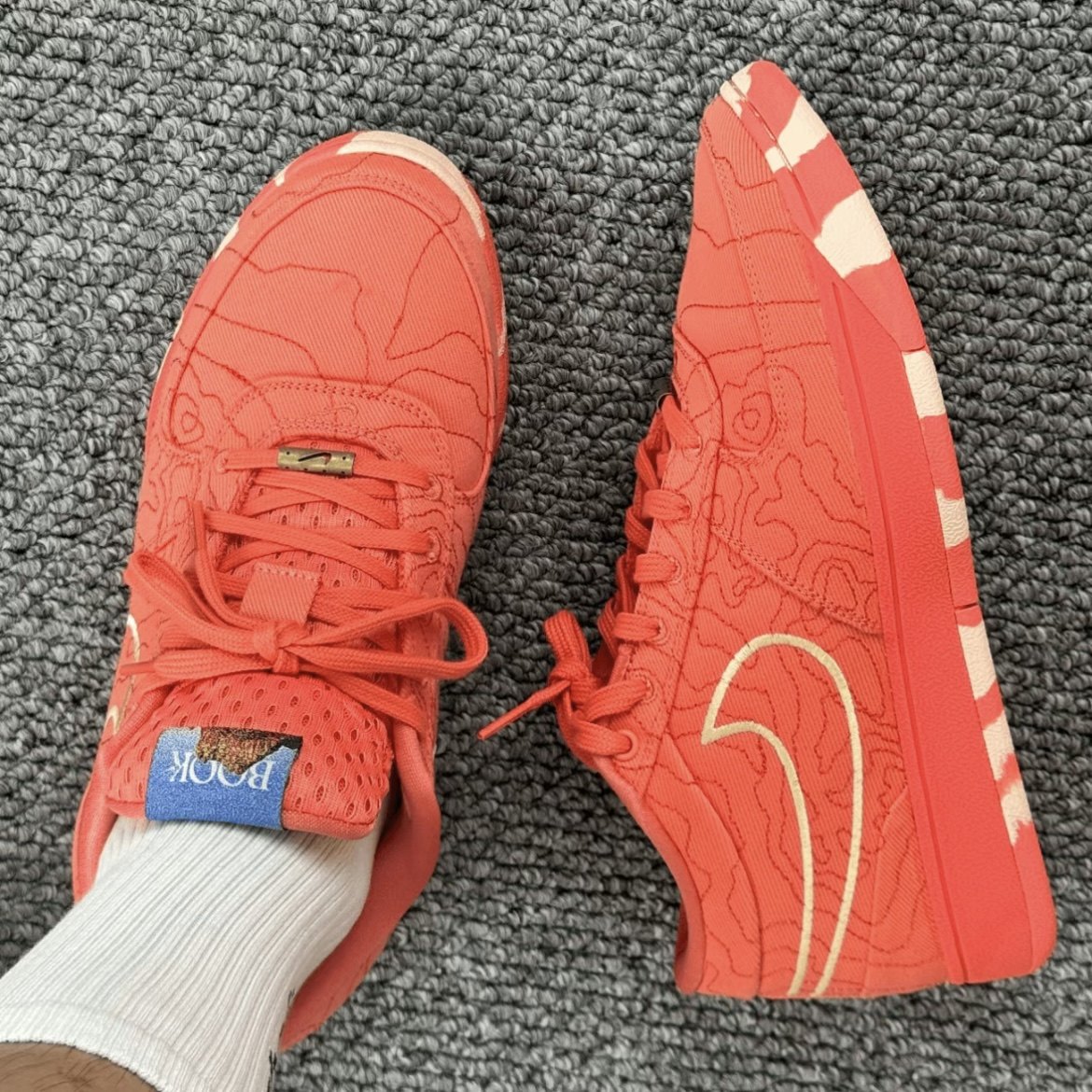耐克NIKE BOOK 1 EP TEXT 布克复古耐磨防滑低帮篮球鞋IB8053-800
