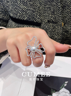 时尚轻奢款 线条花束设计圆润白色贝珠女戒指.银镀金