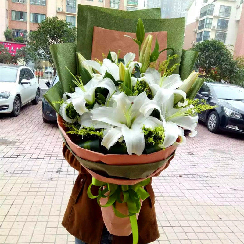 香水教师节郑州太原南京百合花束