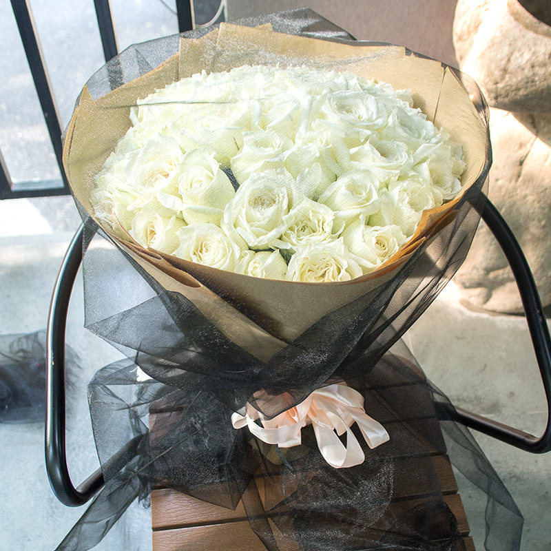 白玫瑰花束生日礼盒北京鲜花速递同城合肥广州杭州是上海南京送花