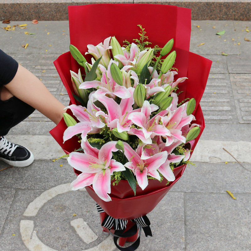 大连生日百合花束鲜花速递同城送