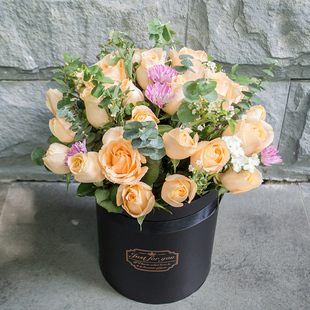 天津鲜花速递同城玫瑰混搭绣球抱抱桶和平南开河西河东生日送花店