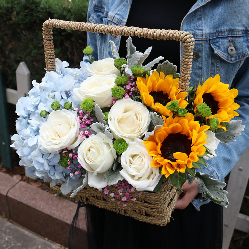 手提花篮混搭花束北京鲜花速递同城天津重庆成都武汉郑州生日送花