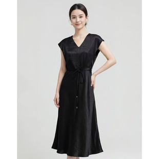 中年妈妈40多岁洋气醋酸连衣裙衣服女款2026新款小个子高腰小黑裙