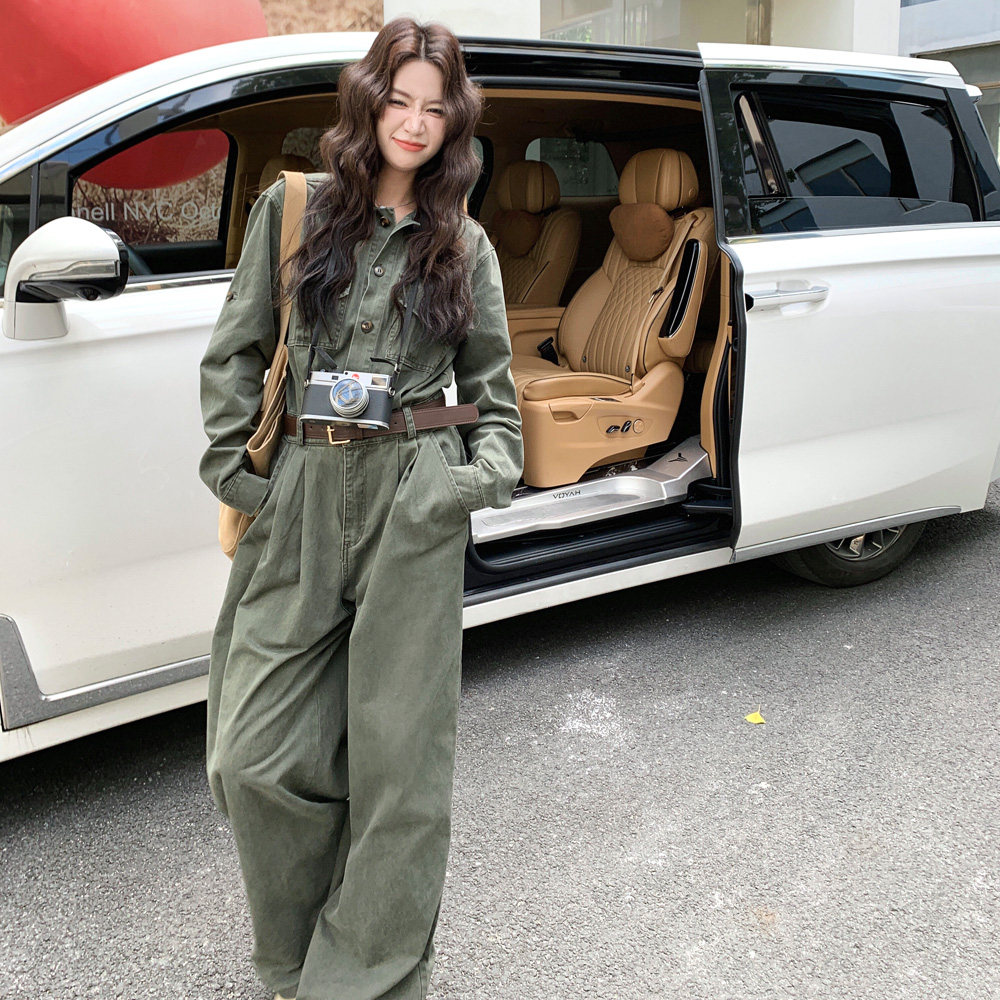 军绿色工装休闲连体裤女春秋季2025新款今年流行爆款巨好看连衣裤图片