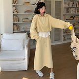 假两件黄色休闲运动卫衣套装女春秋2025新款半身裙两件套减龄百搭，女装套装/套裙，2C100