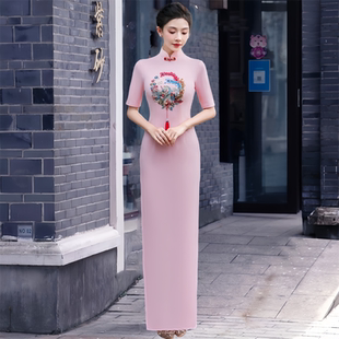 粉色旗袍2025新款高端修身长款气质年轻款舞台走秀模特队表演出服