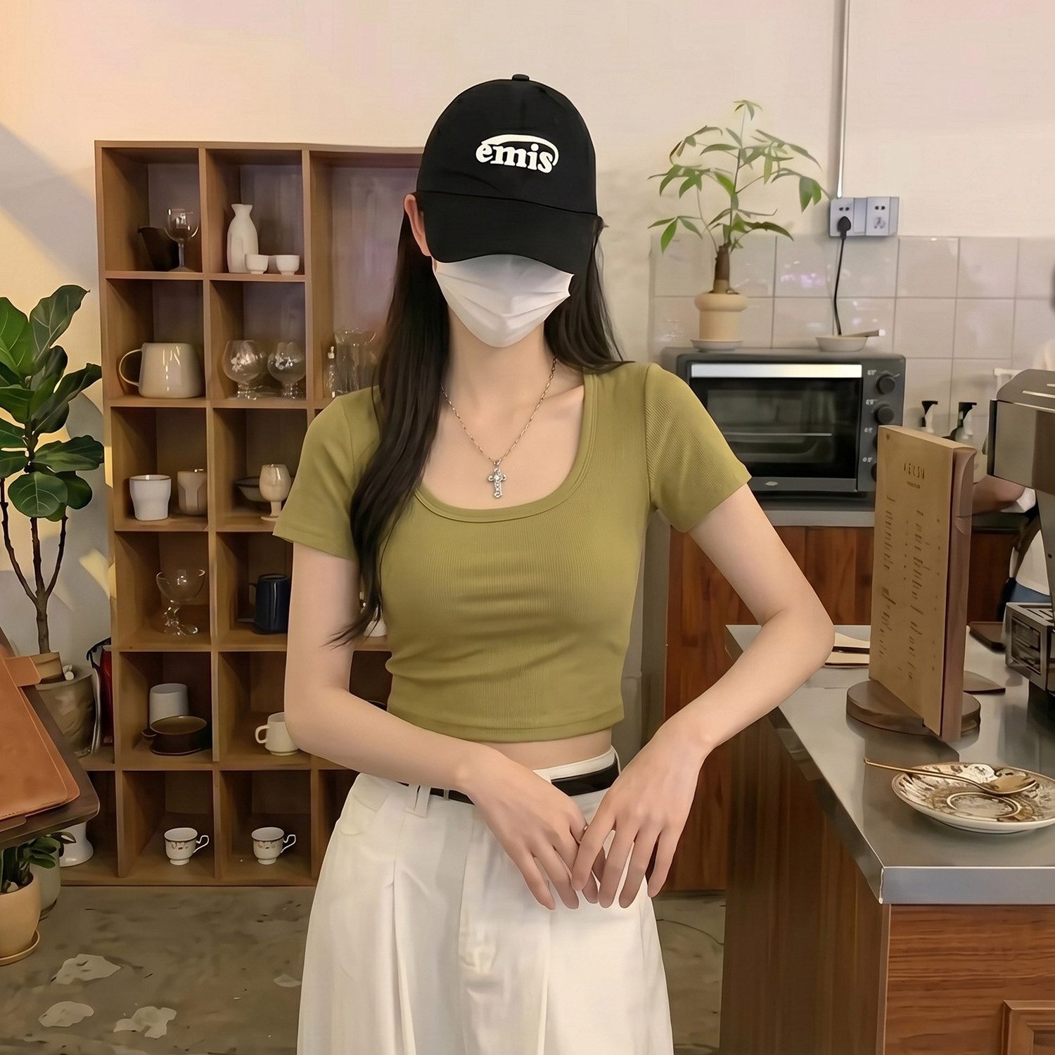 针织U领短款短袖t恤女夏季图片