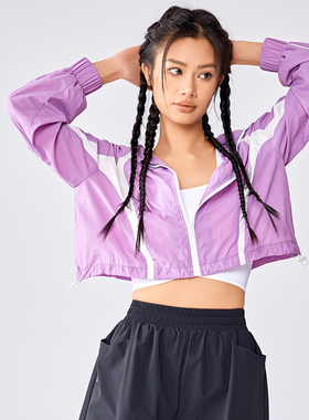 水沐伊朵2025新款夏季防晒衣运动风健身服撞色外套连帽短款50059