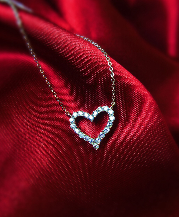 莫桑石桃心项链百搭18K金满包邮