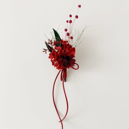 新郎胸花红色系新娘手腕花简约