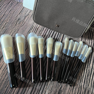 TF 化妆刷腮红刷 修容膏刷古铜蜜粉底刷 唇刷 眼影刷12支装套刷