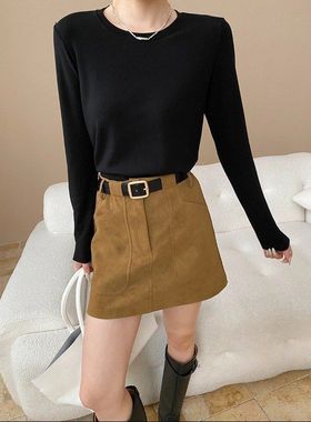 人手一件 简约百搭纯色圆领正肩显瘦打底衫长袖T恤 SN8210