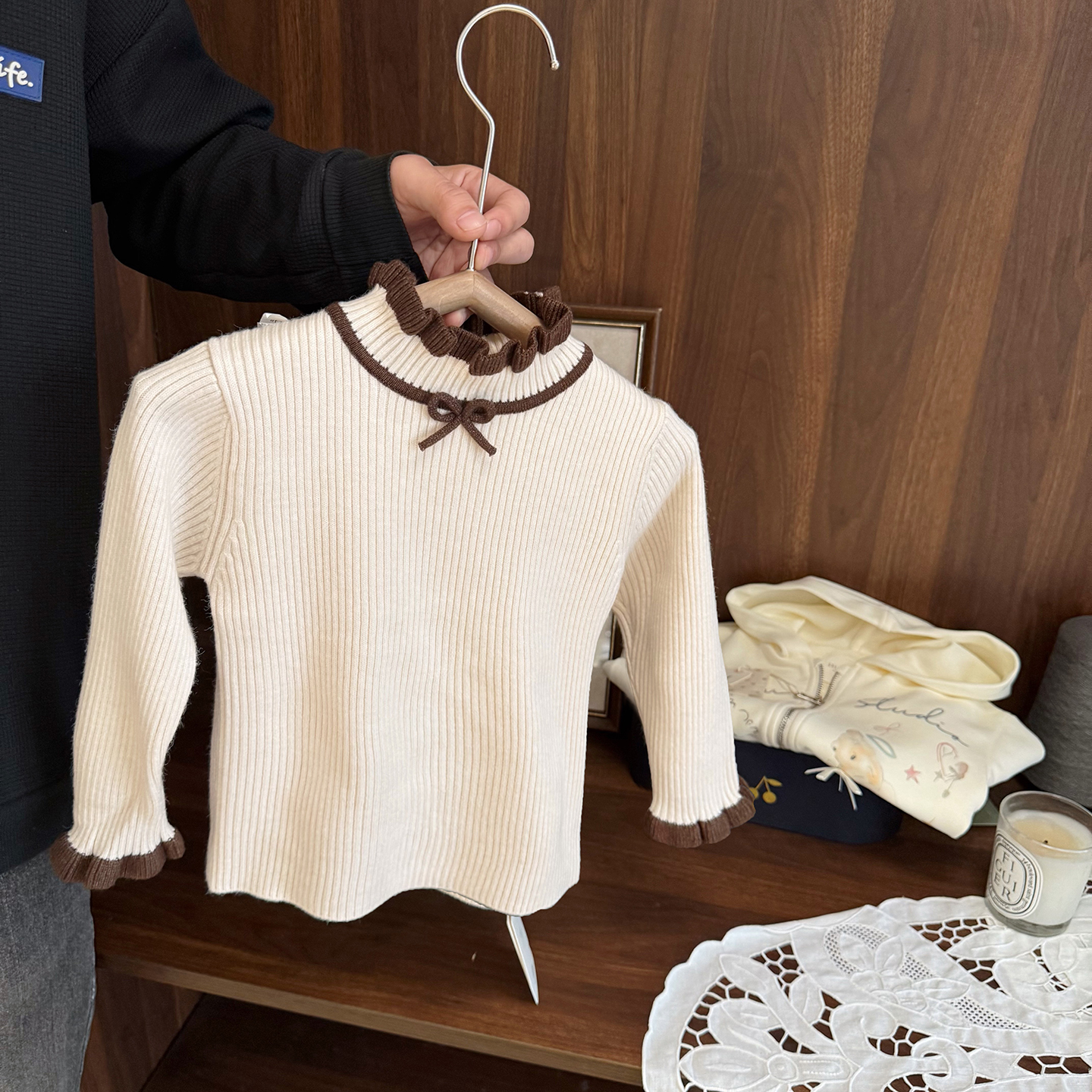 简约百搭细罗纹针织打底毛衣