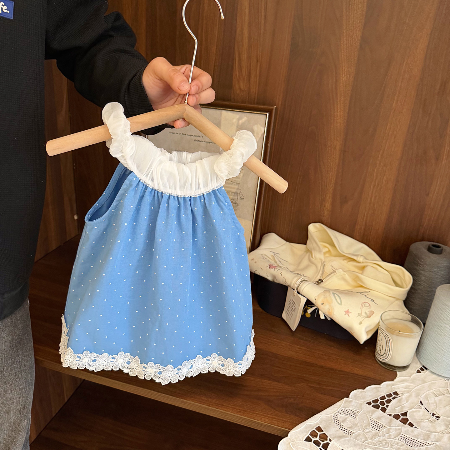 女宝宝清新波点吊带挂脖上衣女婴儿童夏季外穿女童短款无袖娃娃衫