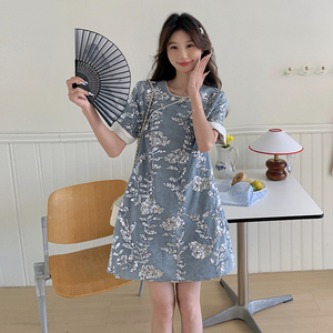 新中式设计款小众连衣裙女夏天洋气亮丝刺绣工艺国风女装小短裙子图片