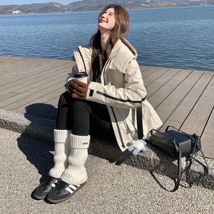 杨幂同款鹅绒冲锋衣羽绒服女短款2024冬季新款收腰超显瘦工装外套图片