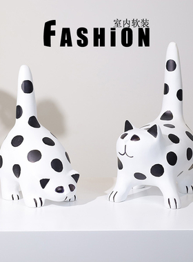 波点黑白小猫咪树脂摆件现代简约家居软装可爱卡通电视酒柜装饰品