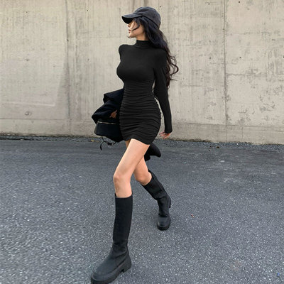 包臀打底连衣裙黑色半高领收腰