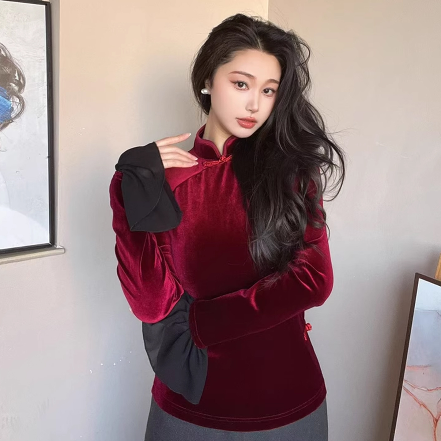 红色国风拜年服本命年丝绒上衣