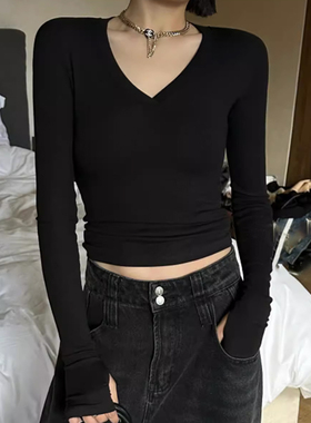 长袖上衣女套手指正肩V领T恤春秋胖MM大码衣服流行黑色内搭打底衫