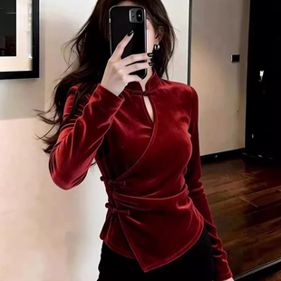 红色金丝绒打底衫女新年本命年内搭秋冬遮肚复古中式国风盘扣上衣