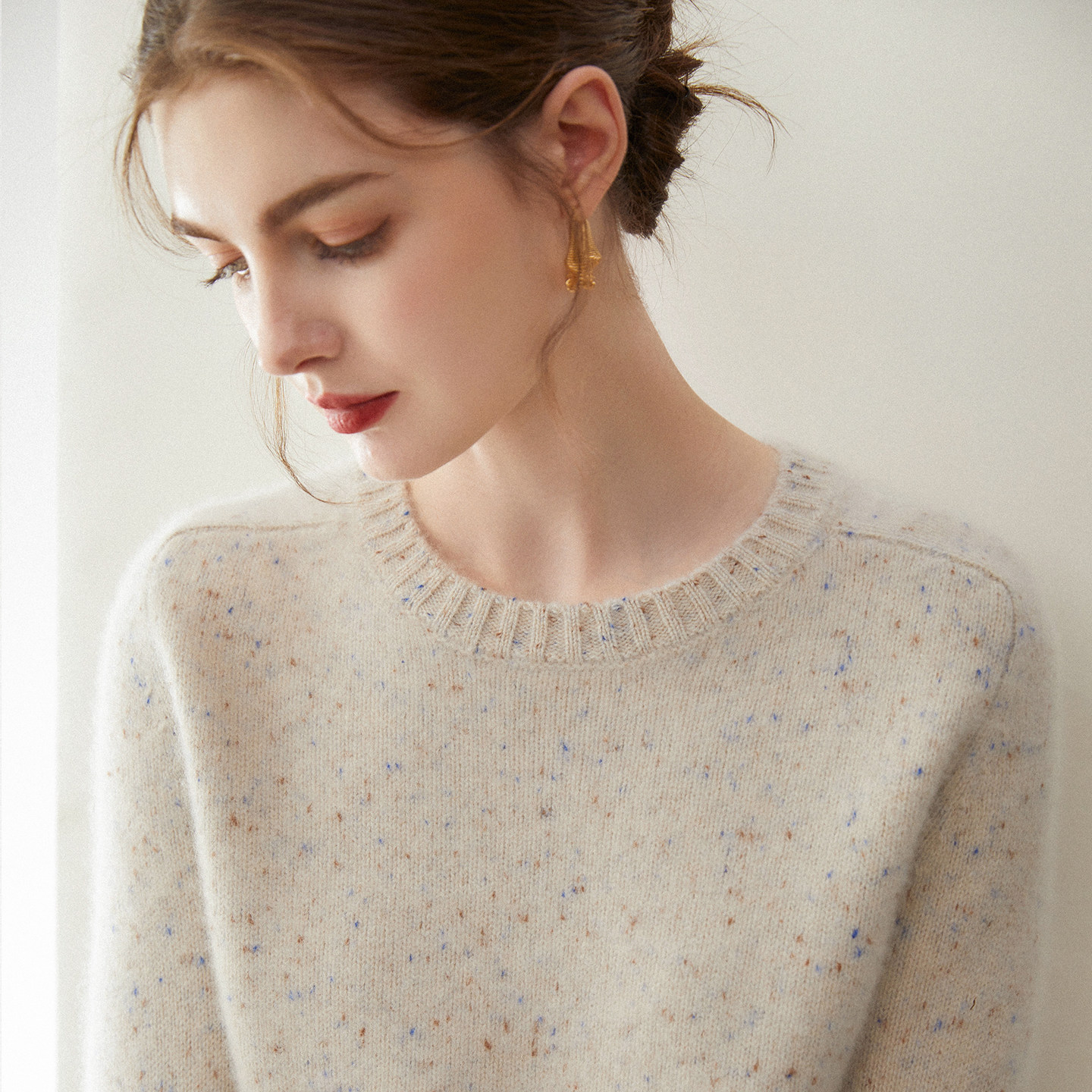 康赛妮~秋冬季新款纯山羊绒衫女圆领马鞍肩宽松针织打底毛衣内搭,女装/女士精品,羊绒衫,淘宝优惠券,粉丝福利购,淘宝优惠卷