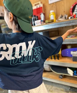 童装 休闲短袖 GROOVY 纯棉柔软后大logo宽版 T恤 COLORS 日本代购