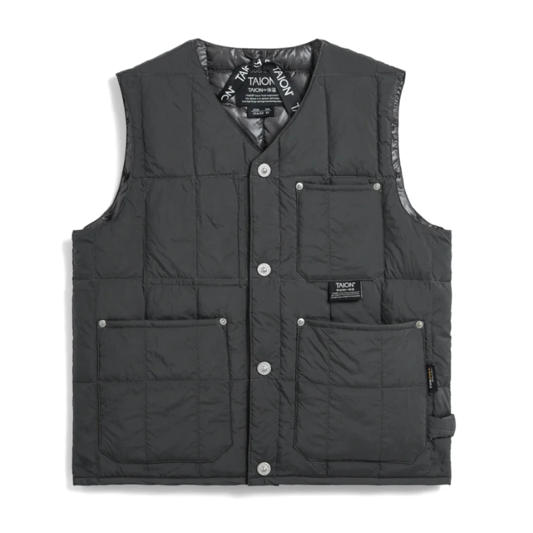 羽绒背心工装口袋开扣圆领休闲