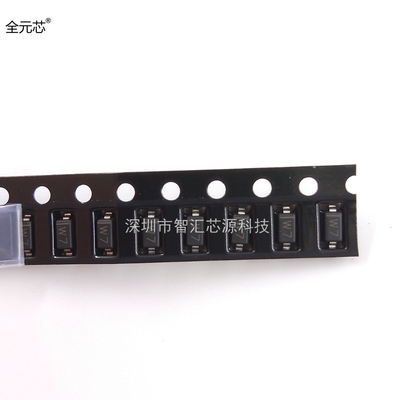 BZT52C4V7 贴片稳压二极管齐纳管 1206 4.7V SOD123封装