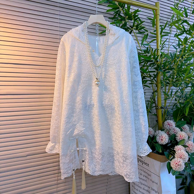 盘扣流苏吊坠蕾丝刺绣衫微喇裤