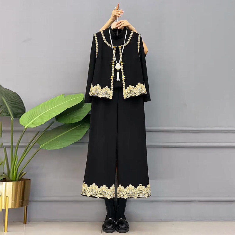 胖妹妹2026春季新款大码女装复古刺绣设计感内搭马甲裤子时髦套装,女装/女士精品,大码套装,淘宝优惠券,粉丝福利购,淘宝优惠卷