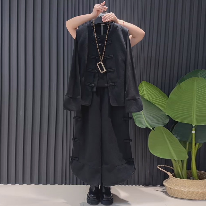 盘扣马甲阔腿裤拼袖打底衫套装